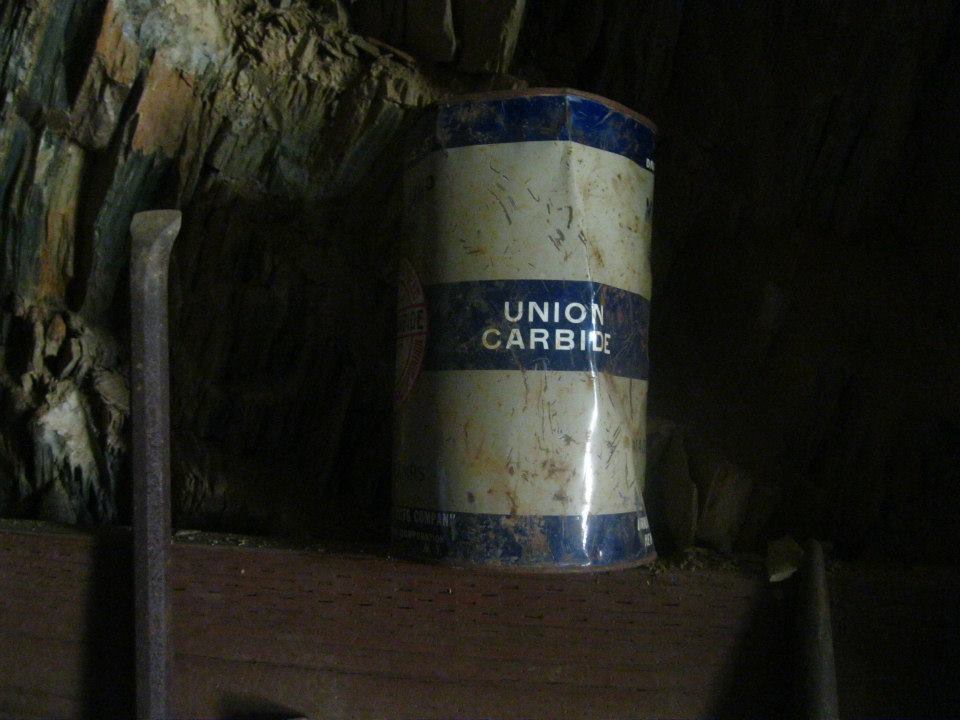 Tin of calcium carbide